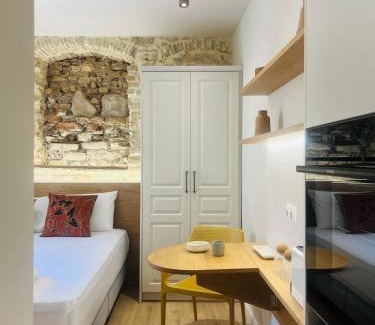 Old Town Apartamento | Corcyra Collection