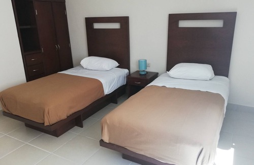 La Paz Hotel | Cordiality Inn