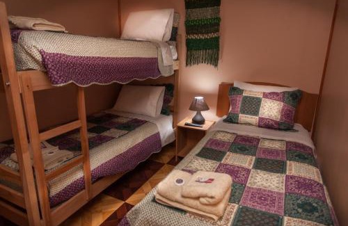 Puerto Natales Hostal | Cordillera Azul