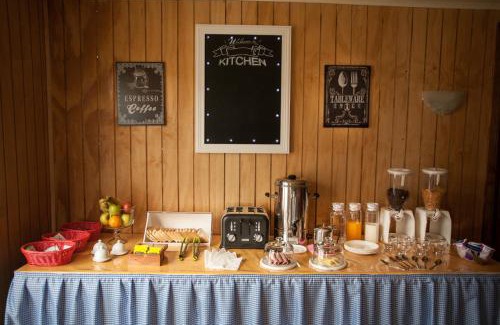 Puerto Natales Hostal | Cordillera Azul
