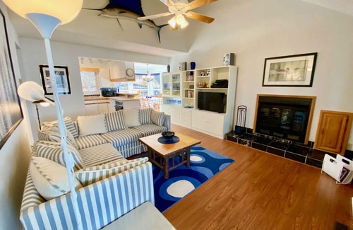 Havelock-Belmont-Methuen Cabaña | Cordova Lake House - Capacidad para 8