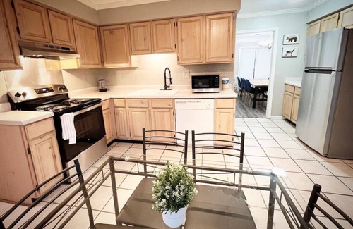 Cordova Casa | Cordova! Modern 3BR, Hot tub&bbq