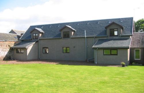 Lanark Casa | Corehouse Farm Cottages - Dairy, Granary & Sawmill