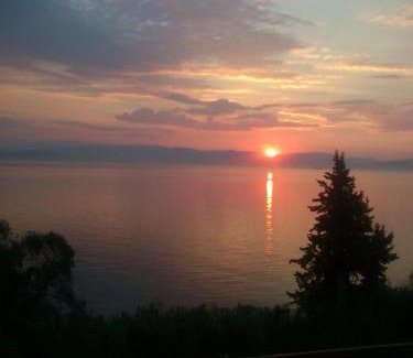 Dafnata Apartamento | Corfu Bay sea view apartments 100m from the beach