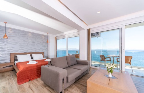 Benitses Hotel | Corfu Maris Bellos