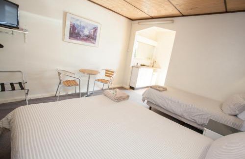 Corio Hotel | Corio Bay Motel