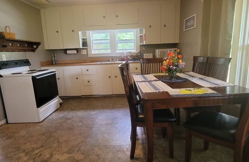 Paris Cabaña | Corley Cottage a Quiet cottage in the woods