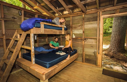 Zirconia Cabina | Corn Crib- 38 acres- hiking, mountain biking, waterfall