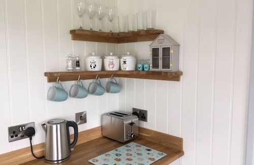 Bude Cabina | Cornakey Farm Luxury Shepherds Hut y bañera de hidromasaje