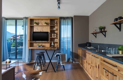 Razlog Apartamento | Cornelia Deluxe Residence