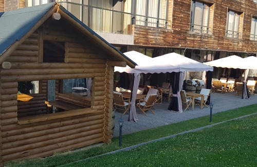 Razlog Apartamento | Cornelia Deluxe Residence