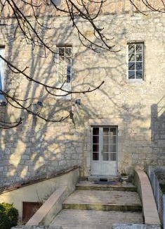 Issigeac Casa | Cornemuse Cottage Une maison entière de 100 m2 avec cuisine, séjour et jardin au centre d'Issigeac