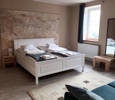 Sarvar Apartamento | Corner Apartman