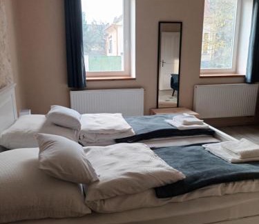 Sarvar Apartamento | Corner Apartman