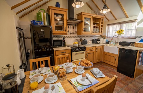Saxmundham Cabaña | Corner Cottage - Casa rural de 4 plantas clasificada de una sola planta cerca de la costa del patrimonio