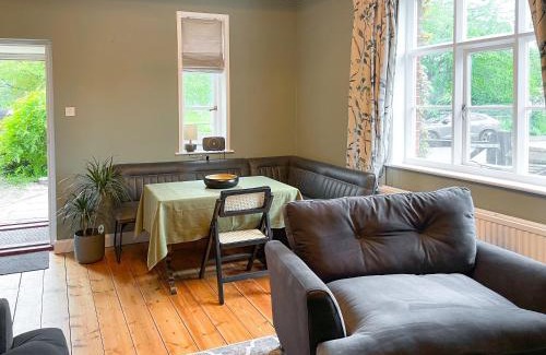 Homersfield Casa | Corner Cottage