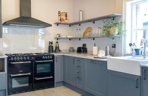 Homersfield Casa | Corner Cottage