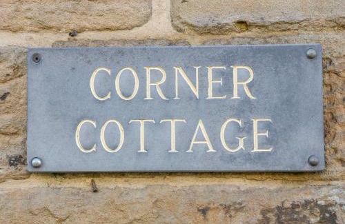 Tideswell Casa | Corner Cottage