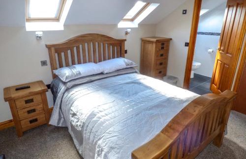 Crowdecote Casa | Corner Croft