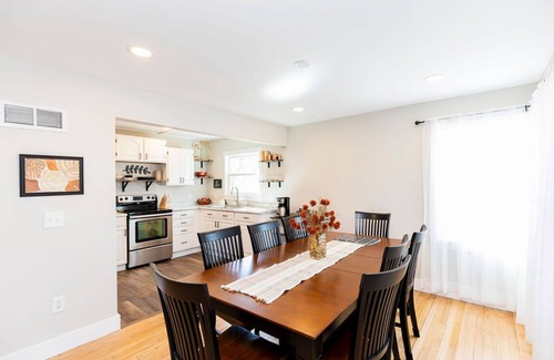 Muskegon Casa | Corner Crossing:Summer Fun Near Lake Michigan – Corner Crossing Awaits!