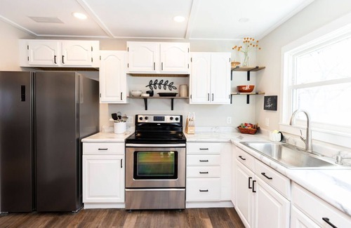 Muskegon Casa | Corner Crossing:Summer Fun Near Lake Michigan – Corner Crossing Awaits!