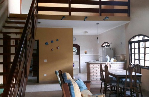 Mococa Casa | CASA DE 5 DORMITORIOS. COND. CERRADO CON PISCINA