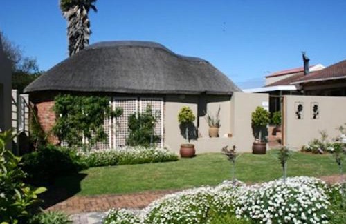 Summerstrand Casa | Corner House Accommodation