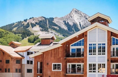 Crested Butte Condominio | Corner King Room w/ Pool, Hot Tub, Close to Slopes!