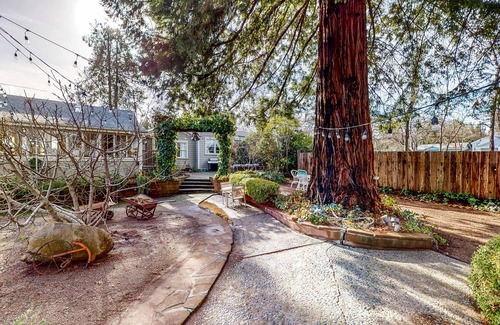 Lakeport Cabaña | Corner Lot Carriage House with Storybook Yard