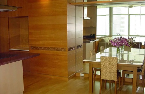 Khlong Ton Sai Apartamento | Corner river view one bedroom apartment
