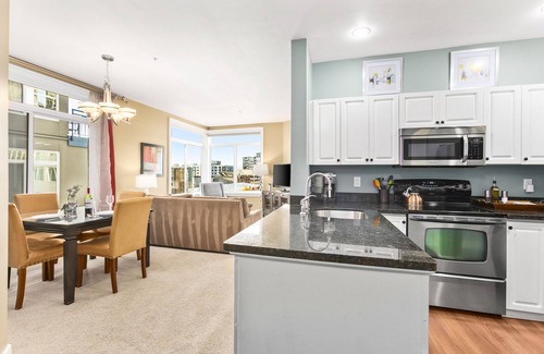 Belltown Apartamento | Corner Unit in the Middle of It All
