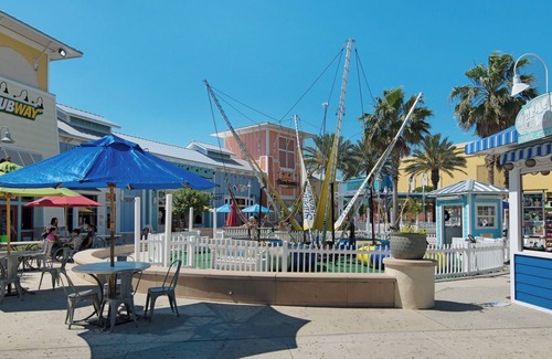 Lower Grand Lagoon Condominio | Corner Unit Right on the Sand, 2 Lagoon-style Pools, Spectacular Views