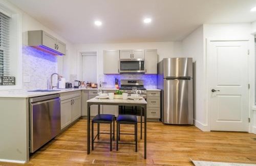 Downtown Rochester Casa | Cornhill Apt Wfreeparkingkitchenwd