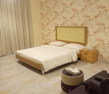 Rumailah Hotel | Corniche Palace Hotel