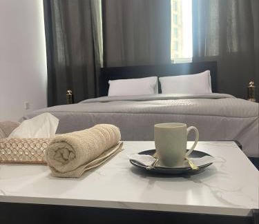 Abu Dhabi City Center Hostal | Corniche Street - Extremely Unique Room