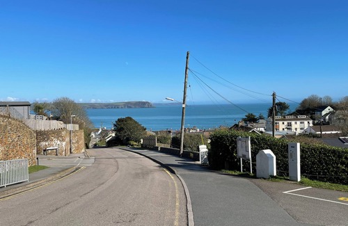 Gerrans Casa | Cornish Cottage with large enclosed garden, close to Beaches