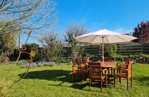 Gerrans Casa | Cornish Cottage with large enclosed garden, close to Beaches