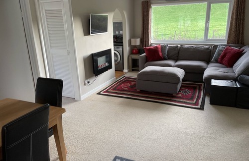 Liskeard Cabina | Cornish countryside lodge in quiet cul de sac