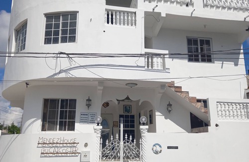 Montego Bay Apartamento | HOGAR CON VISTA, estándar mundial en Jamaica.