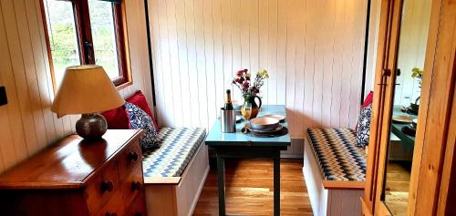 St Teath Chalet De Esquí | Cornwall Luxury Hot Tub Huts
