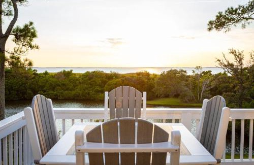 Corolla Light Casa | Corolla Light Soundfront with Pool Hot tub & more