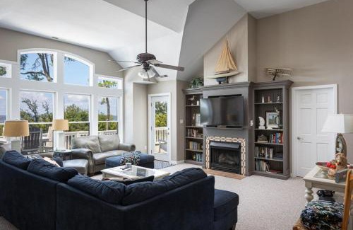Corolla Light Casa | Corolla Light Soundfront with Pool Hot tub & more