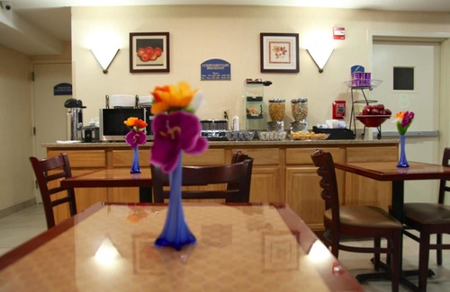 Queens Hotel | Corona Hotel