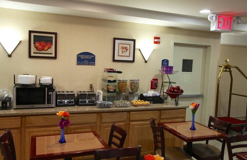 Queens Hotel | Corona Hotel