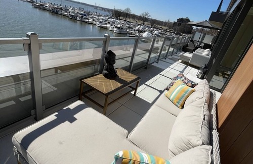 Southwest Apartamento | CORPORATE RENTAL ON THE RIVER IN SOUTHWEST WASHINGTON DC