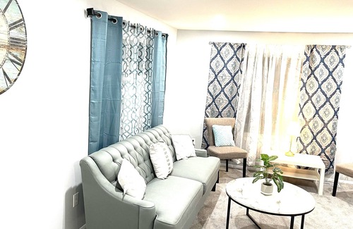Troy Casa | Corporate Vacation Troy| Royal Oak| Birmingham| Rochester