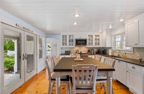 Dennis Casa | Corporation Beach Classic: 104-D Charming Renovated Home in the Heart of Dennis – Walk to Beach!