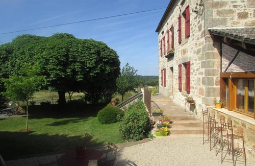 Saint-Maurice-en-Quercy Casa | Corps de Ferme Rénovée en une Maison de Campagne et Gîtes Avec Piscine