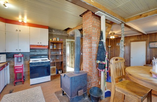 Lindsay Cabaña | Corral Creek Cow Camp: Pet-friendly Circle Cabin