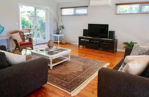 Point Lonsdale Casa | CORSAIR BREEZE Escapada familiar con piscina climatizada en el suelo.